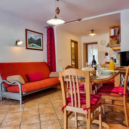 Apartmaji Jakob 1 *