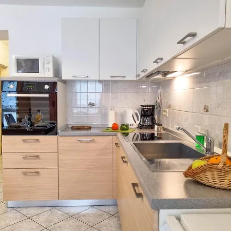 Apartmaji Jakob 1 Бовец