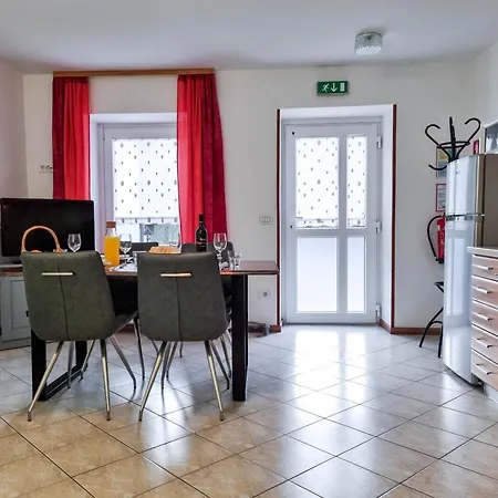 Apartmaji Jakob 1 *